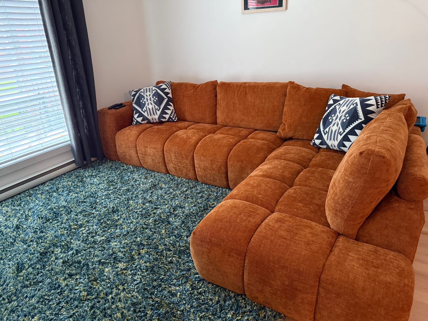 Customer photo review of OLIVIA - Sofa sectionnel 120" orange