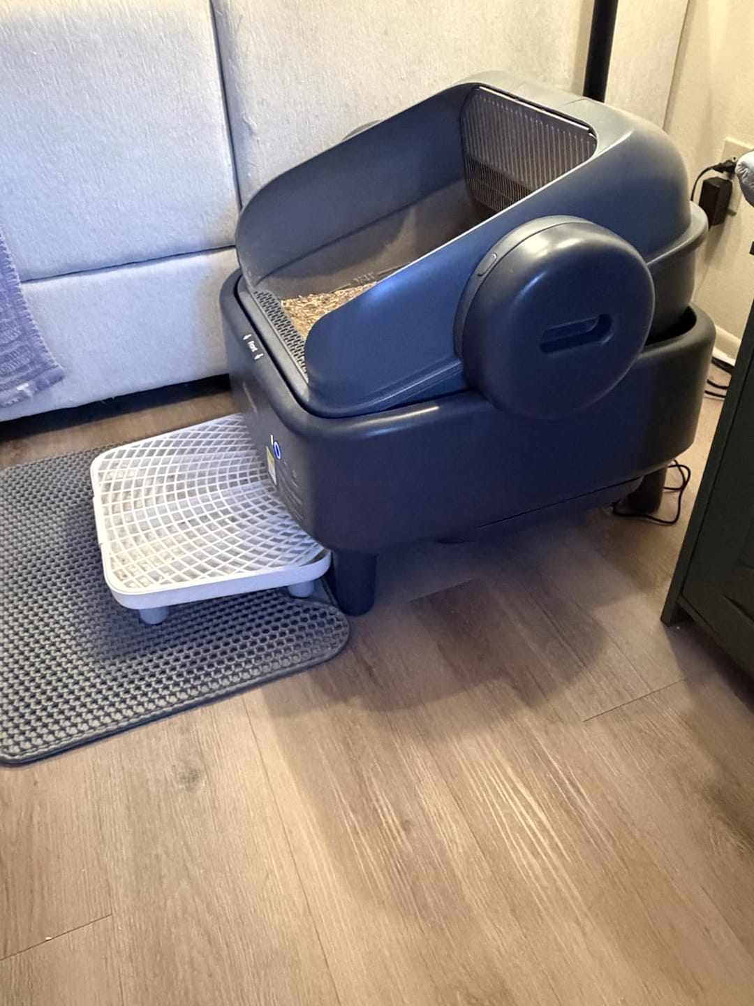 Customer photo review of Oneisall Ease S1 selbstreinigende Katzentoilette