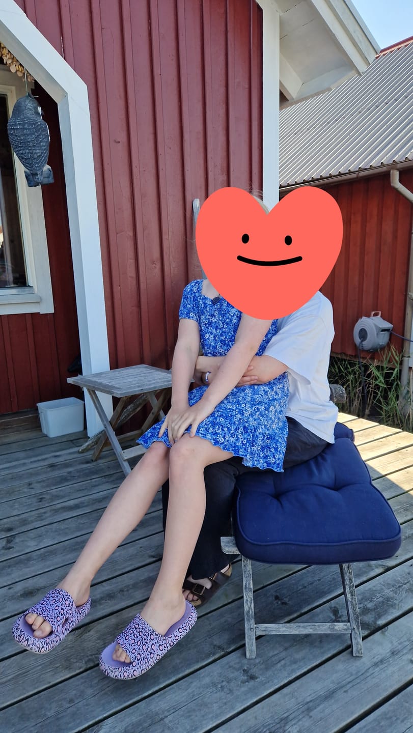 Customer photo review of HappyFlops Limited Editions