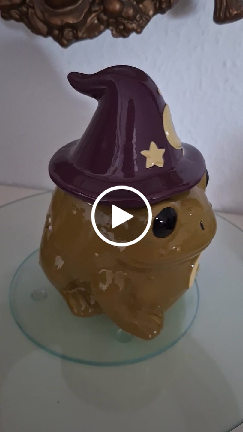 Customer video review of Duftlampe magische Kröte – Keramik Ölbrenner für Duftöl und Wax Melts