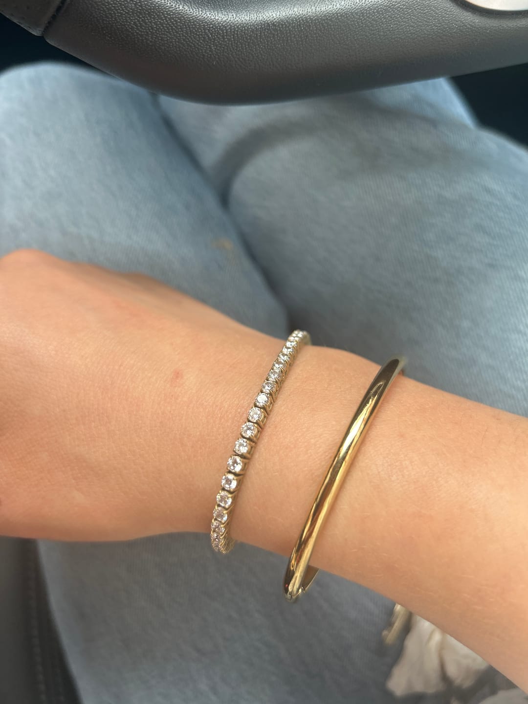 Customer photo review of Classic Oval Bangle