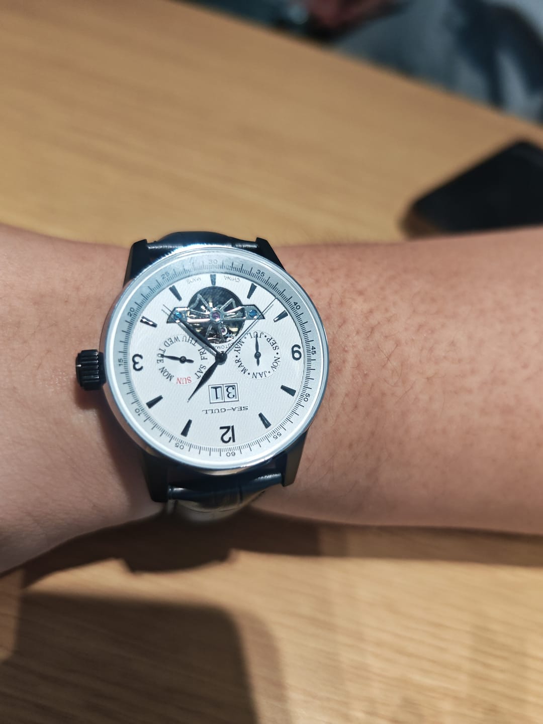 Customer photo review of Skeleton | Flywheel | Complete Calendar | Week Display | 43mm