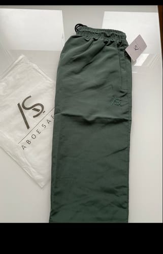 Klantfoto bij Halal Zwembroek Kaki van Aboe Safiya