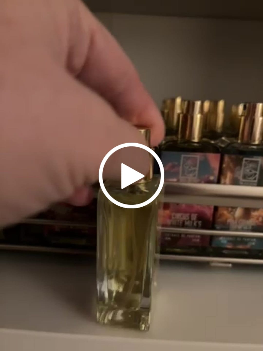 Customer video review of Apricot Mallow