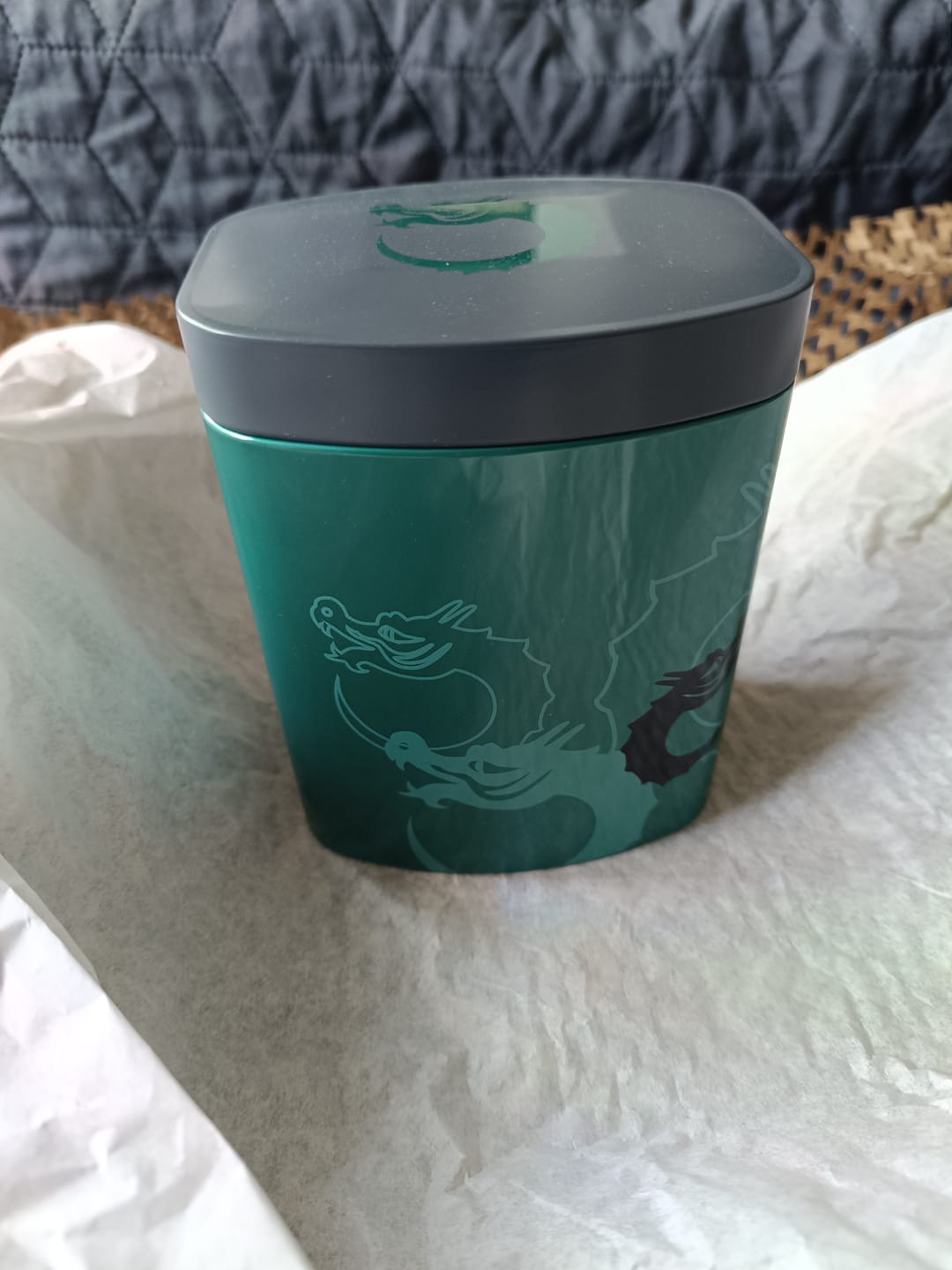 Customer photo review of Fafnir Smaragd Teedose 200g Nibelungentee Edition