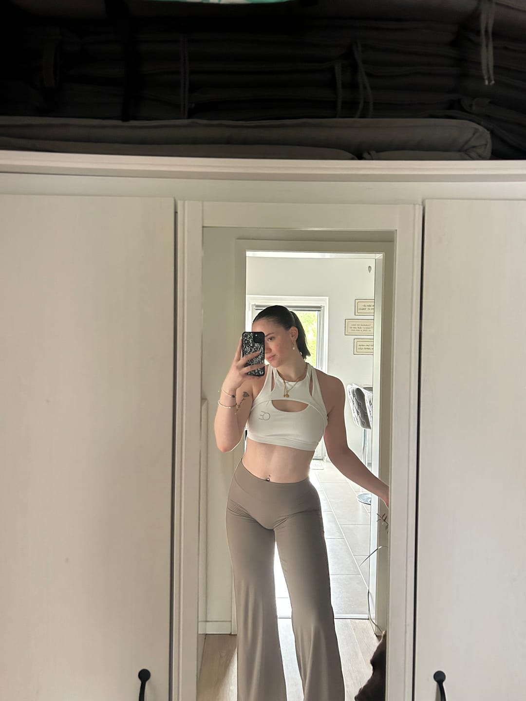 Customer photo review of LUXE Sculpt Straight Leg Leggings - Dusk Grey