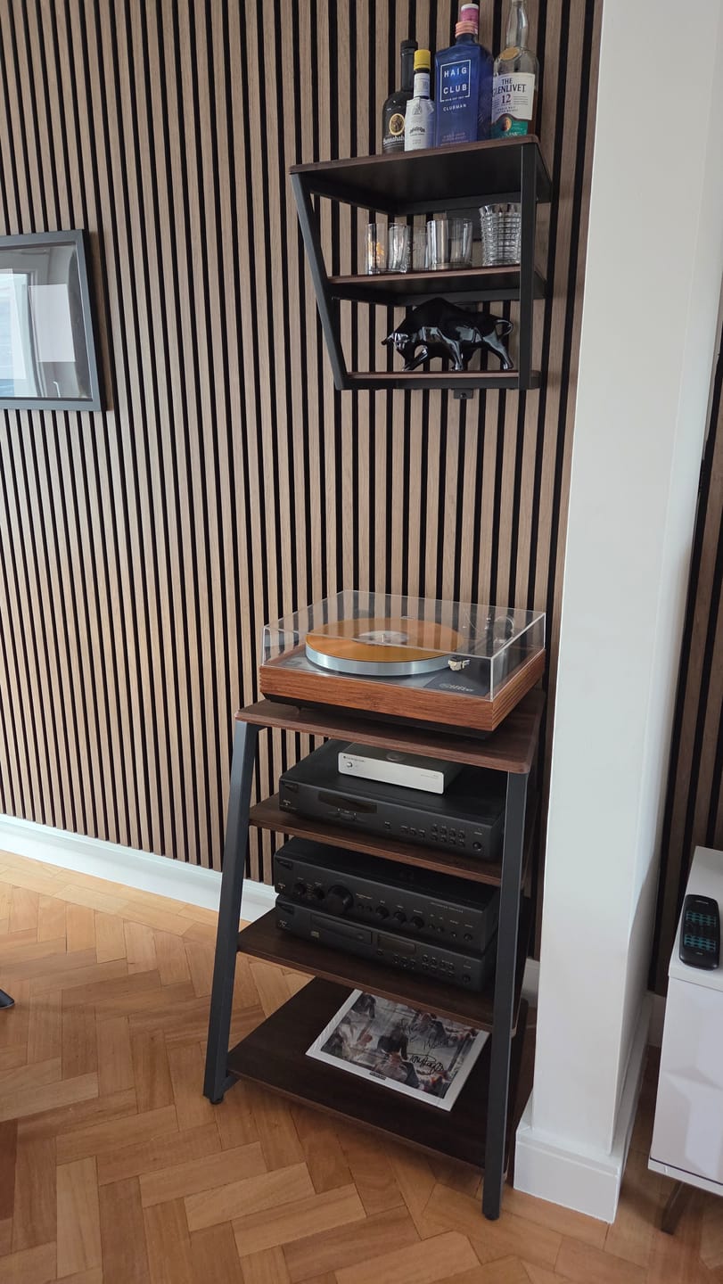 Customer photo review of Eiffel AS07 Audio Rack
