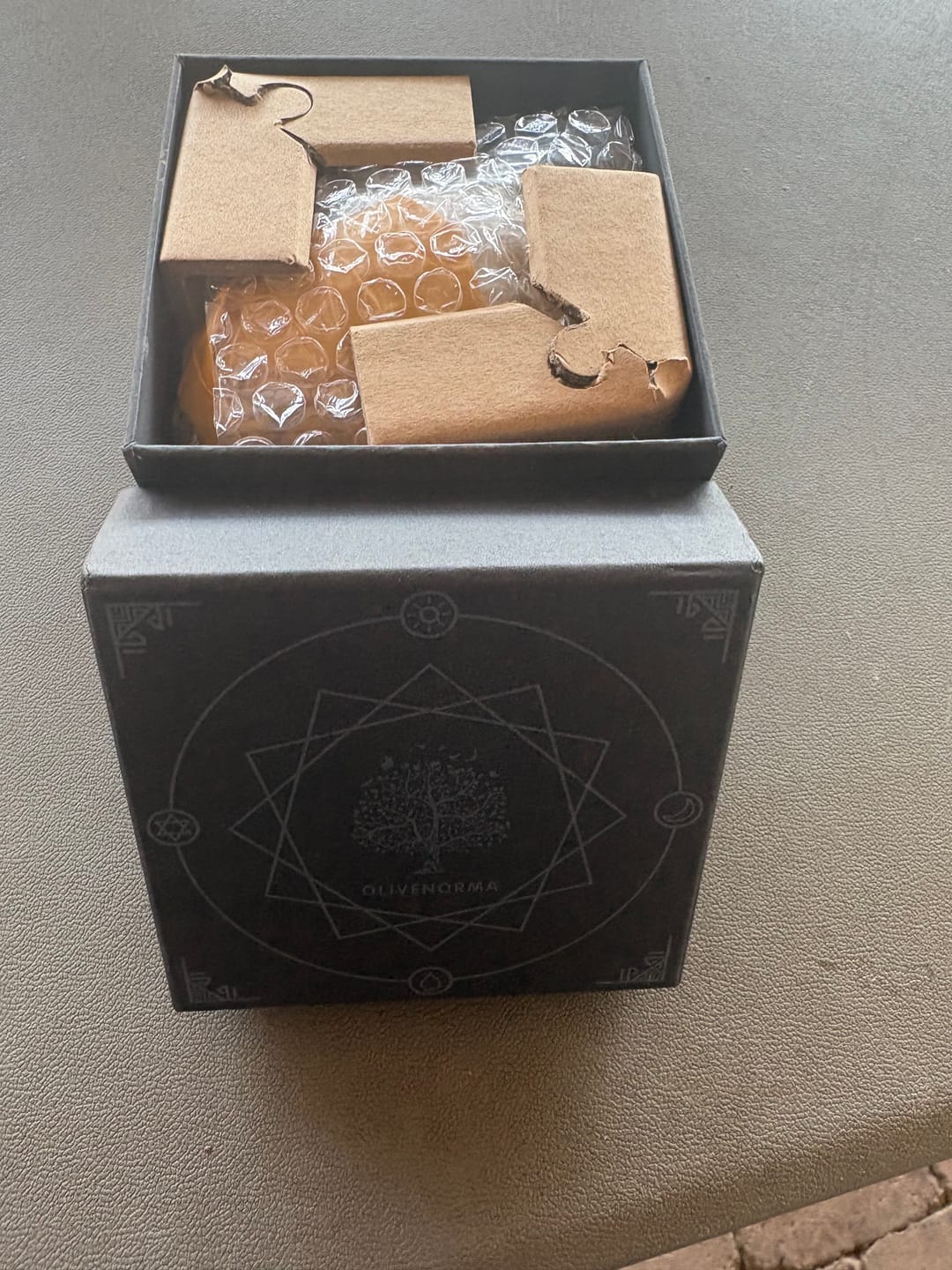 Customer photo review of Olivenorma Sun Stone Peridot Tree Of Life Orgone Pyramid