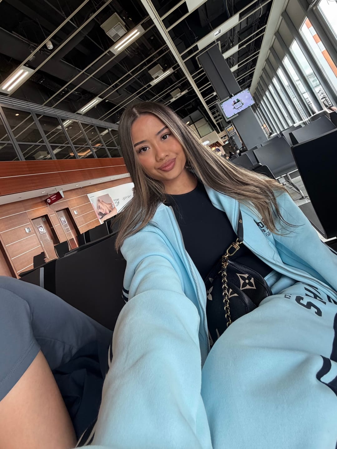 Customer photo review of STRIPED ZIP HOODIE LIGHT BLUE/NAVY