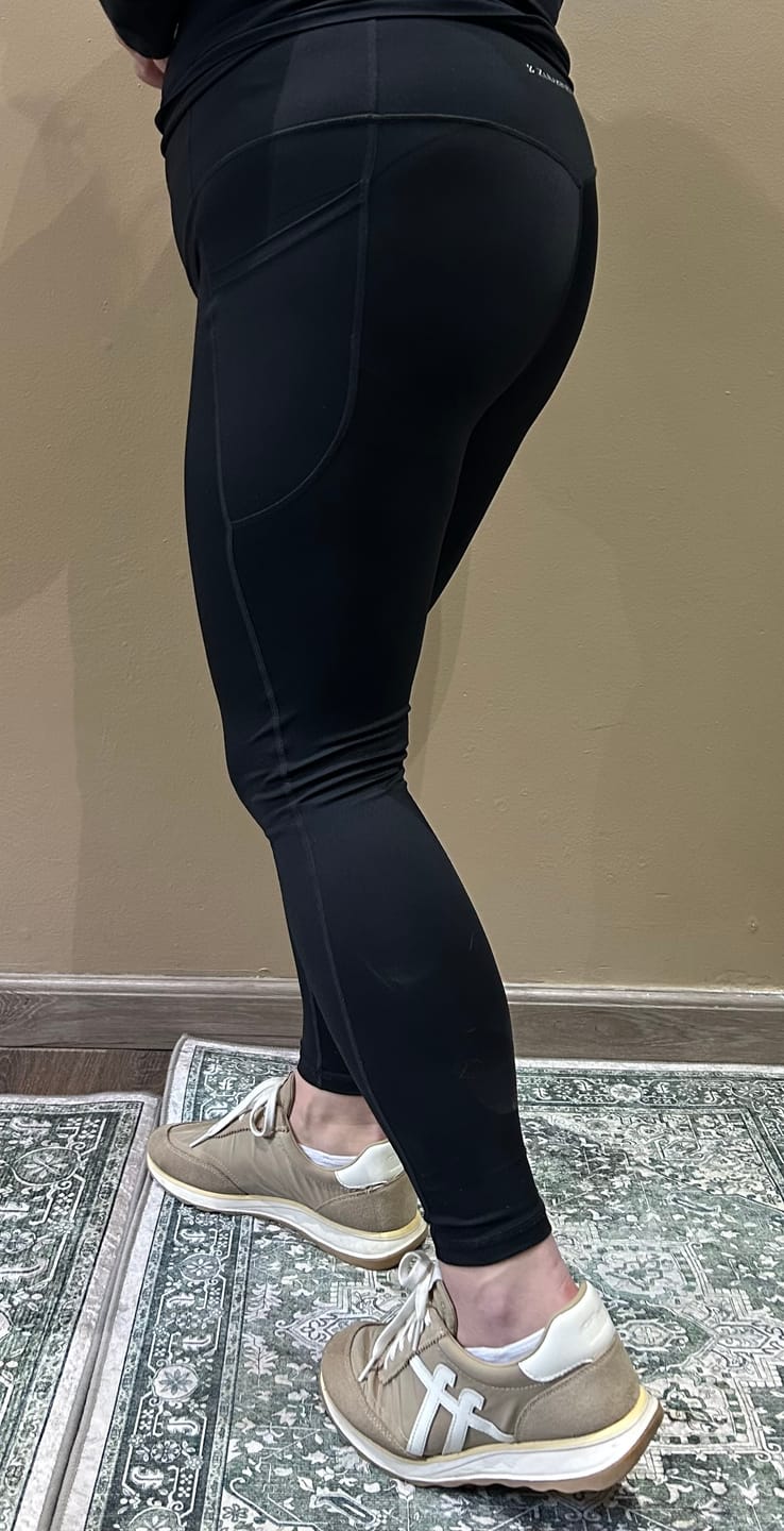 Customer photo review of High Waisted Tummy Control Butt Lifting Leggings with Pockets