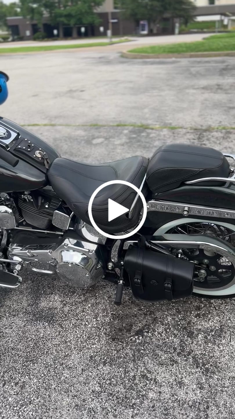 Customer video review of 3L - Dark Age Plain Leather Motorcycle Swing arm Bag For Harley Softail