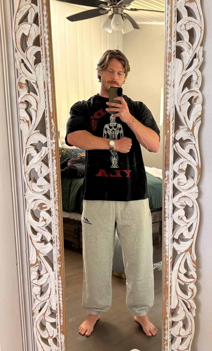 Customer photo review of 2154 - Throwback Baggy Joggers