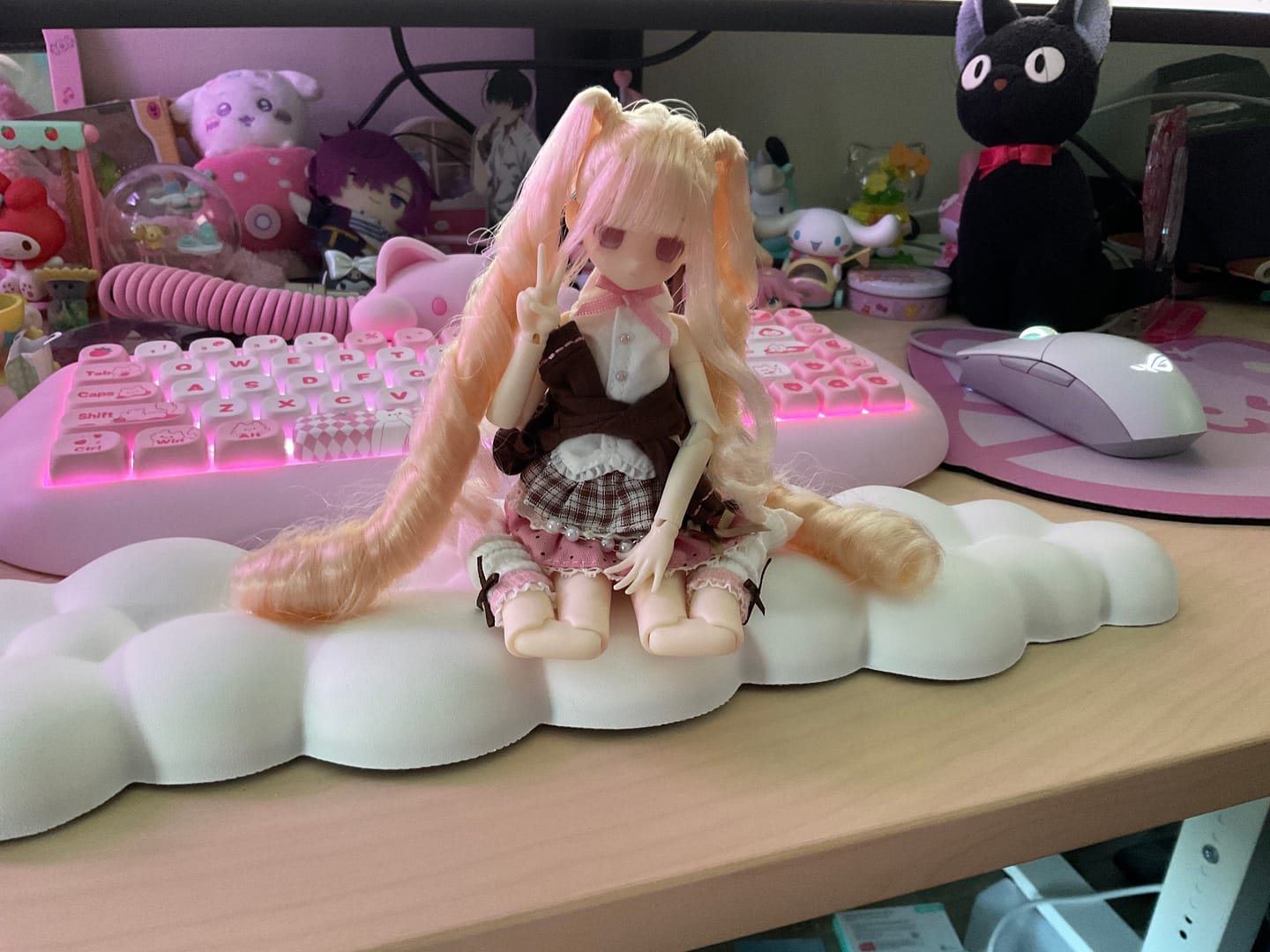 Customer photo review of Transform Electrical Street Series DokiLove 1/6 BJD Clothing Set