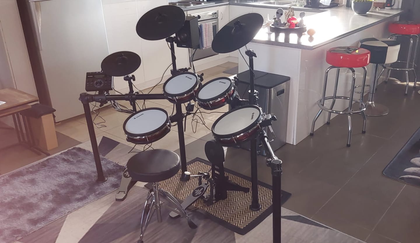 Customer photo review of Donner DED-200MAX Electronic Drum Set
