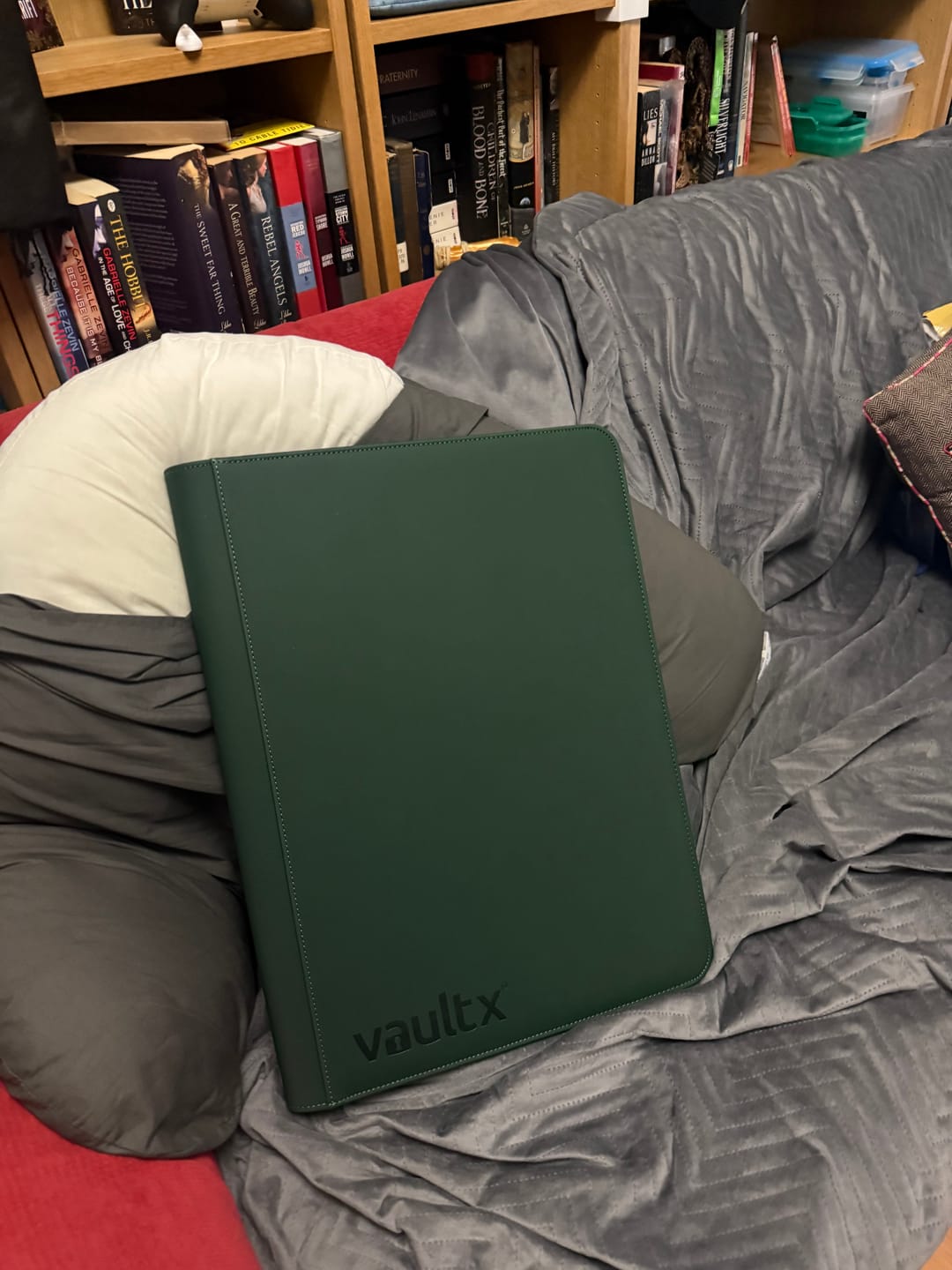 Customer photo review of Vault X Exo-Tec Zip Binder 16-pocket