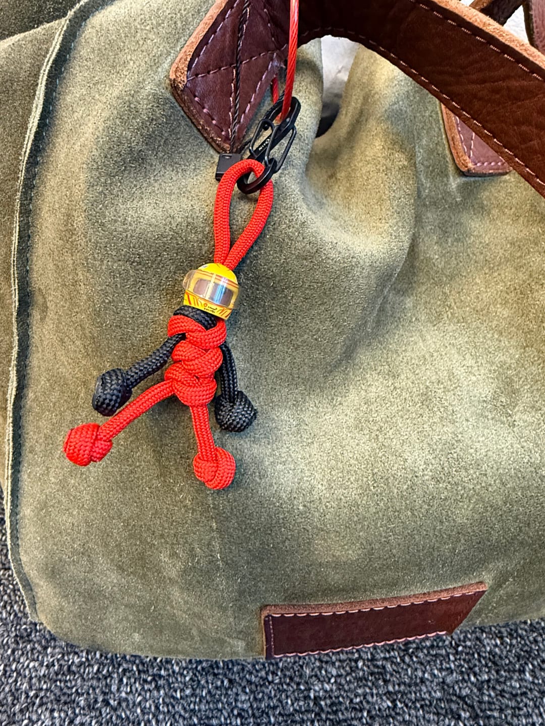 Customer photo review of Limited Edition Lewis Racing Paracord Buddy Keychain