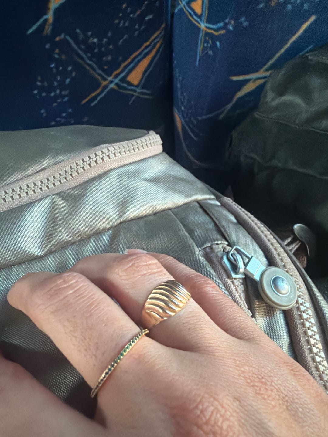 Customer photo review of Anillo churumbelo full circonias verde esmeralda