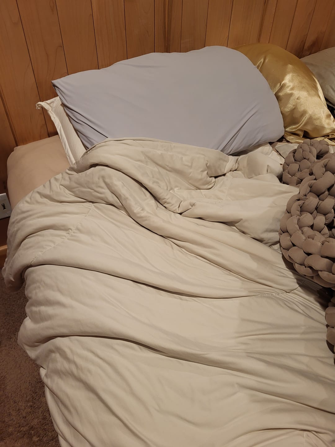 Customer photo review of CloudCool™ Cooling Comforter
