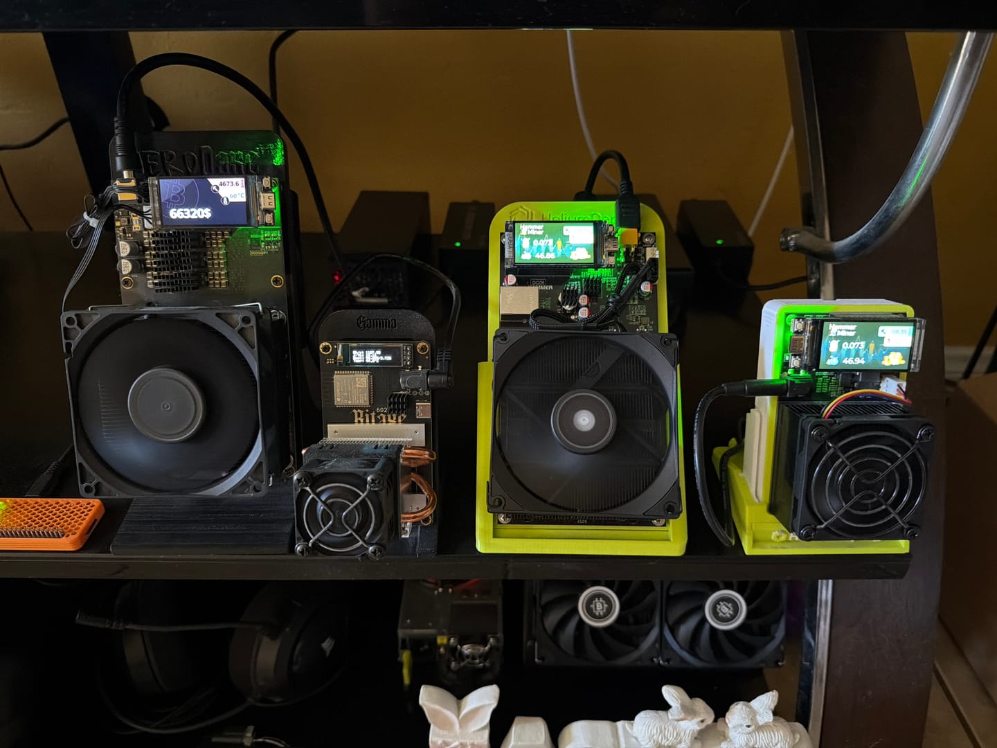 Customer photo review of Hammer Miner DC02 (105MH/s)