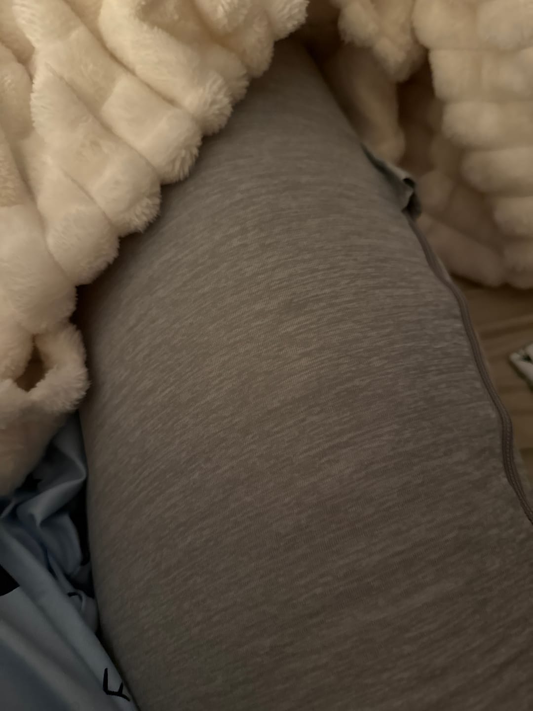 Customer photo review of Momcozy U-Shaped Cooling Fabric Pregnancy Pillow