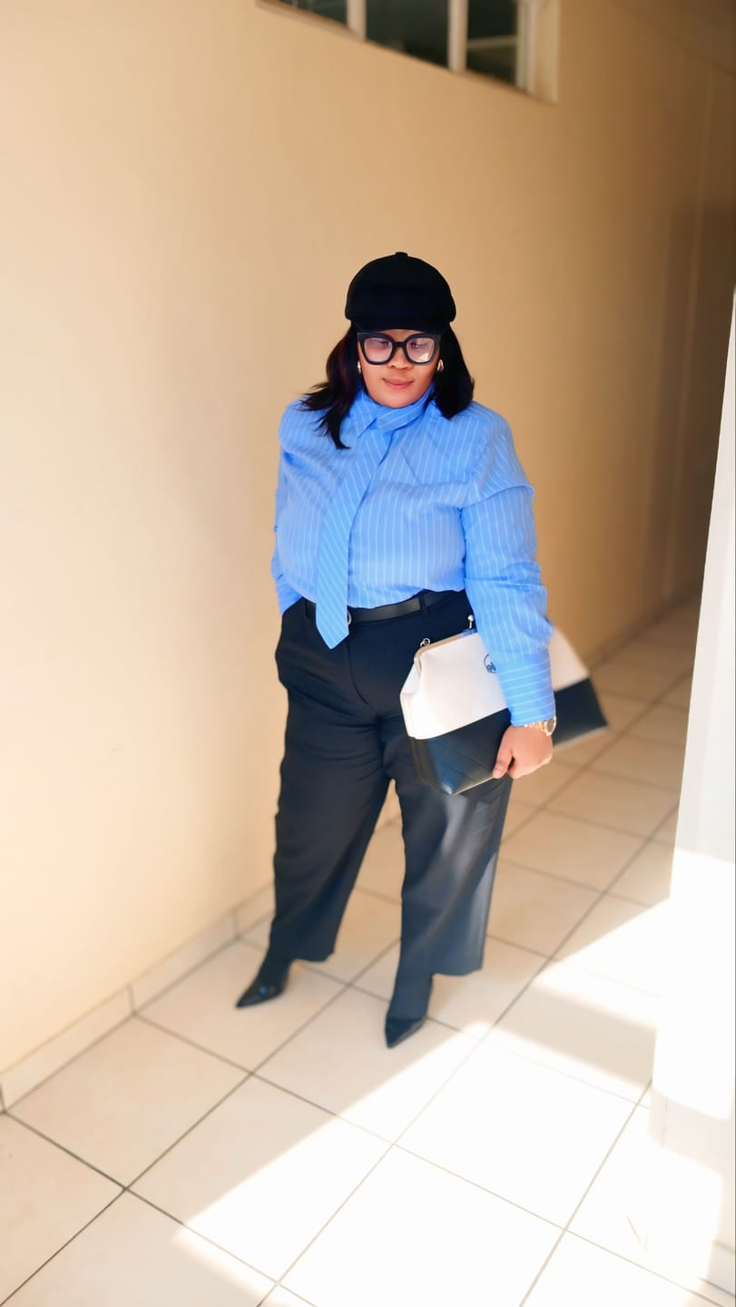 Customer photo review of Limited Edition Kiss & Tell Oversized Bag