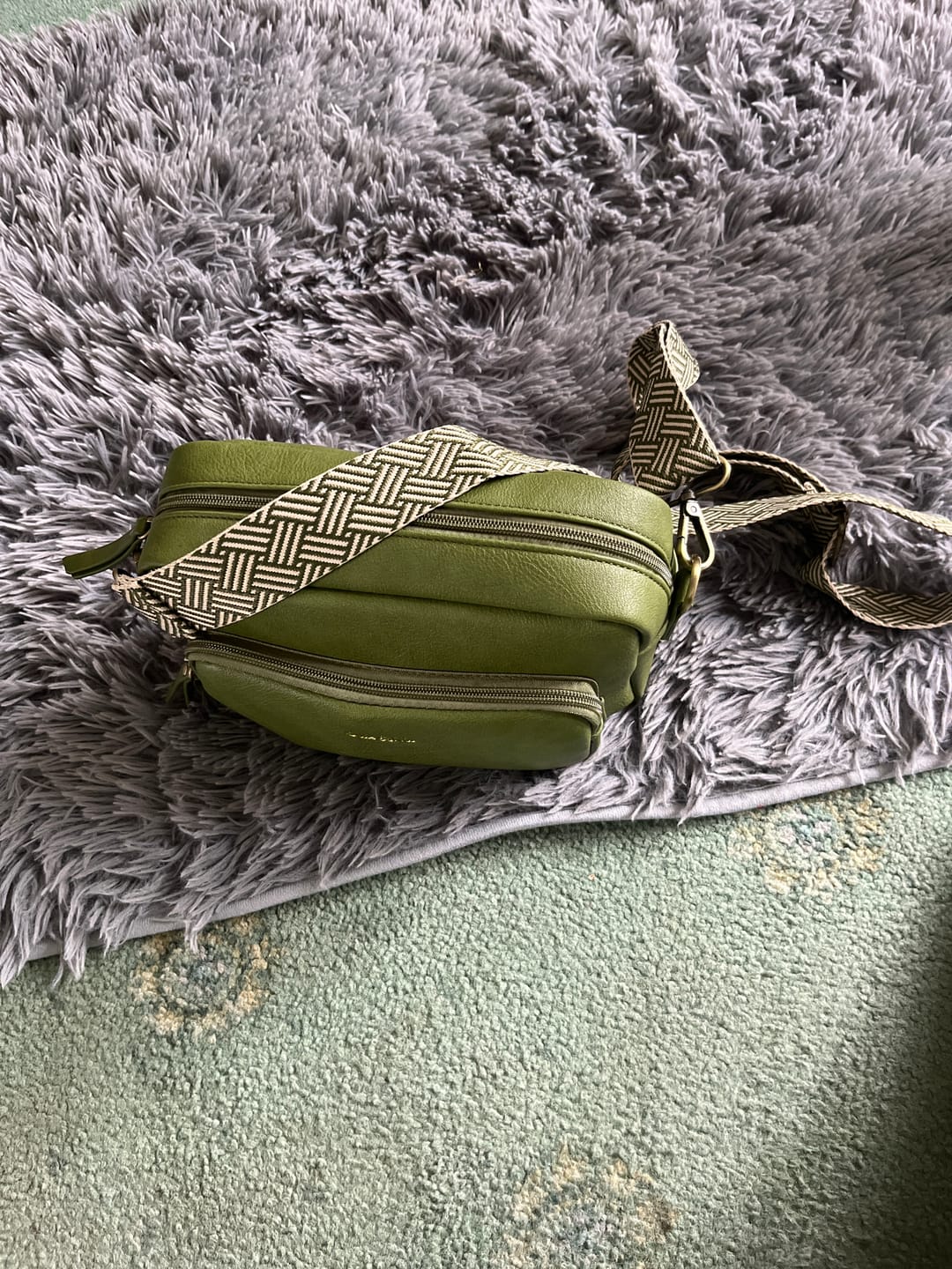 Customer photo review of Doyle Crossbody - Apple Green