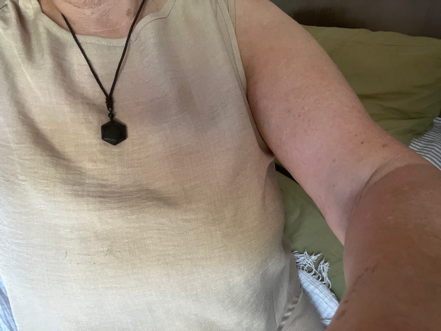Customer photo review of Obsidian Halskette - Schutz Talisman