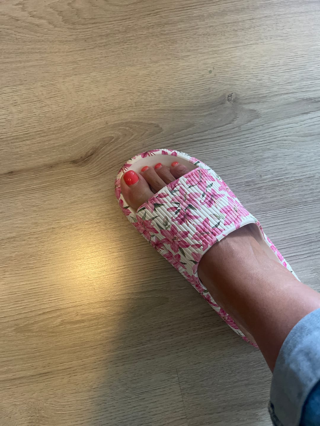 Customer photo review of HappyFlops Original Drop 002