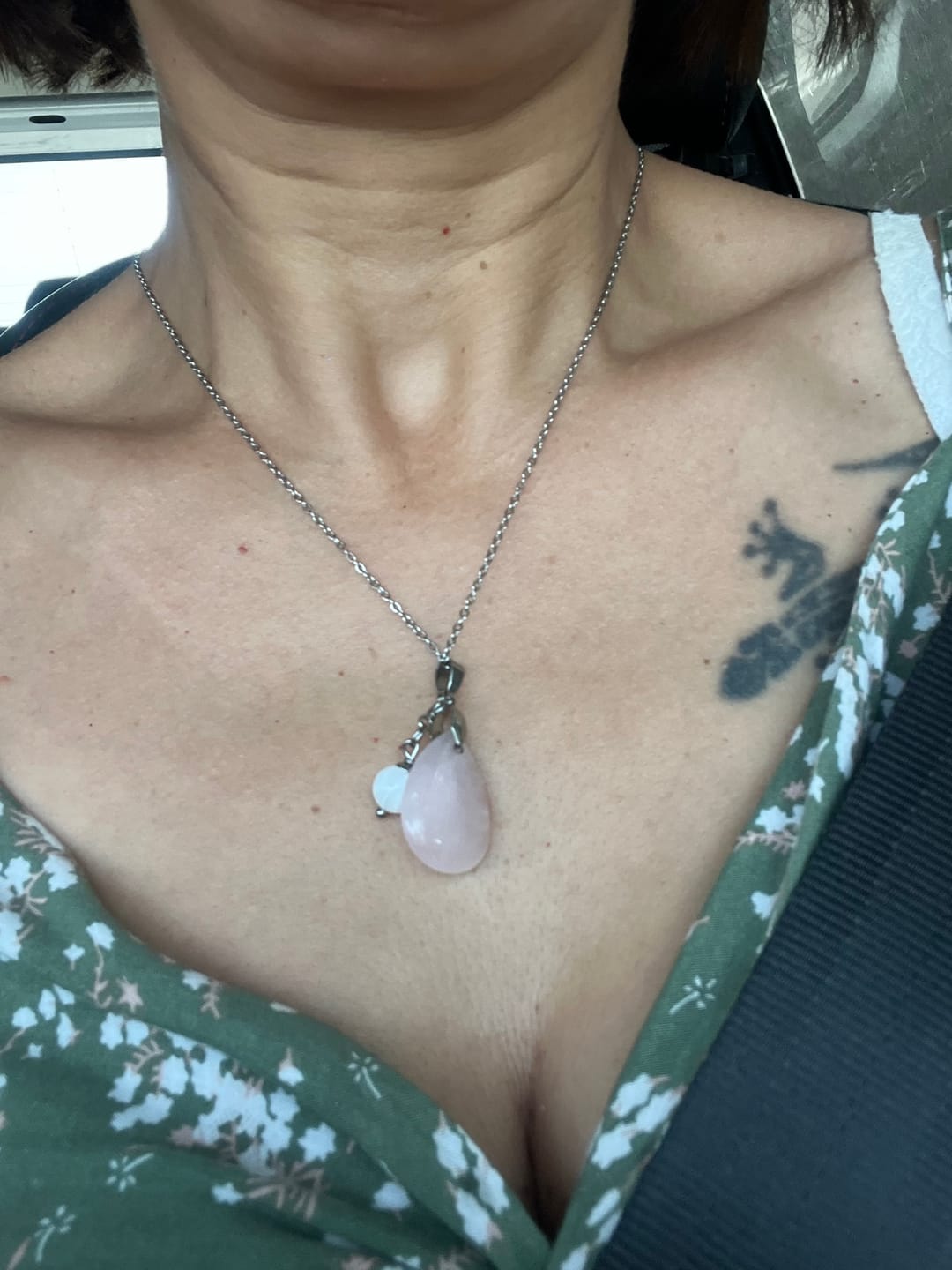 Customer photo review of Collana regolabile ciondolo goccia Quarzo Rosa