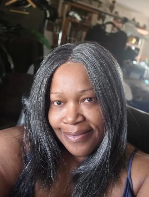 Customer photo review of Luvwin Salt & Pepper Gray Beginner Friendly Glueless Straight Wig 100% Human Hair