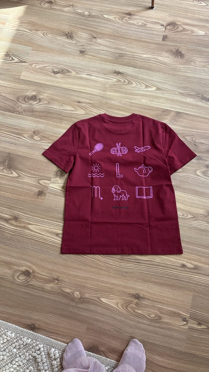 Customer photo review of Personalisiertes Premium T-Shirt aus Bio-Baumwolle – Unisex