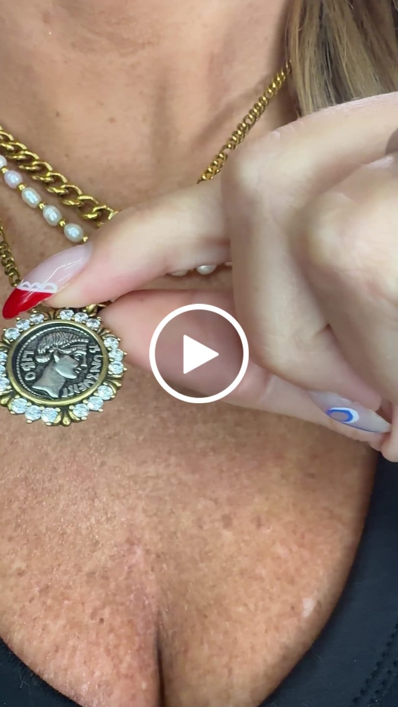Customer video review of Valentina Medallion Necklace
