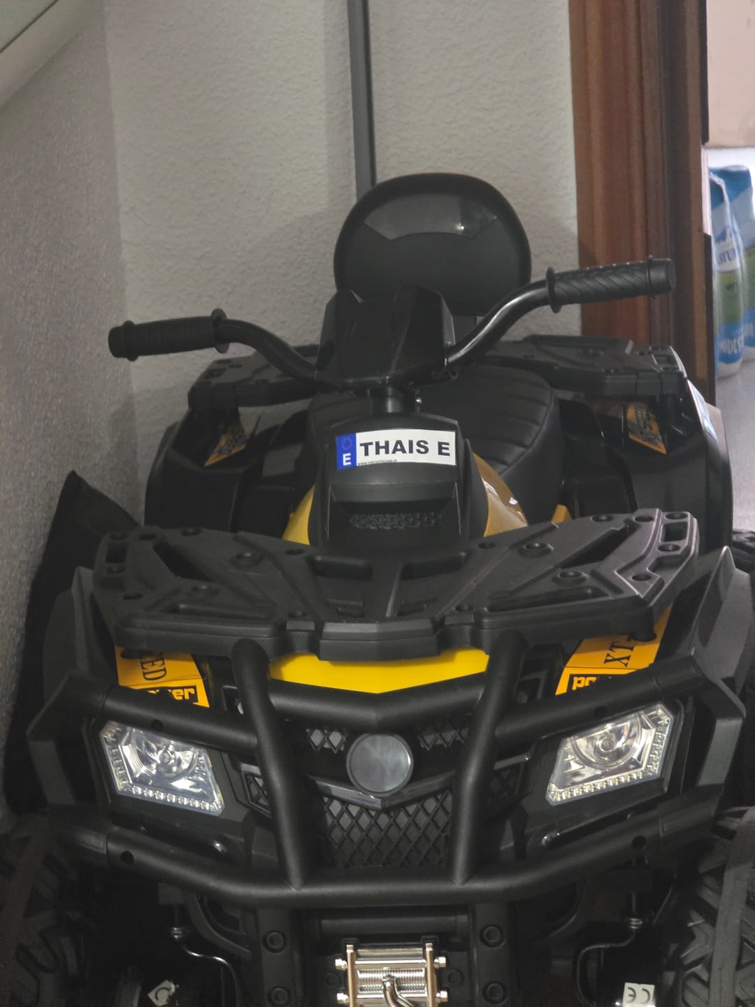 Customer photo review of Mota Elétrica para Criança QUAD XT 4x4 24v Amarela c/ RODAS DE BORRACHA & ASSENTO EM PELE