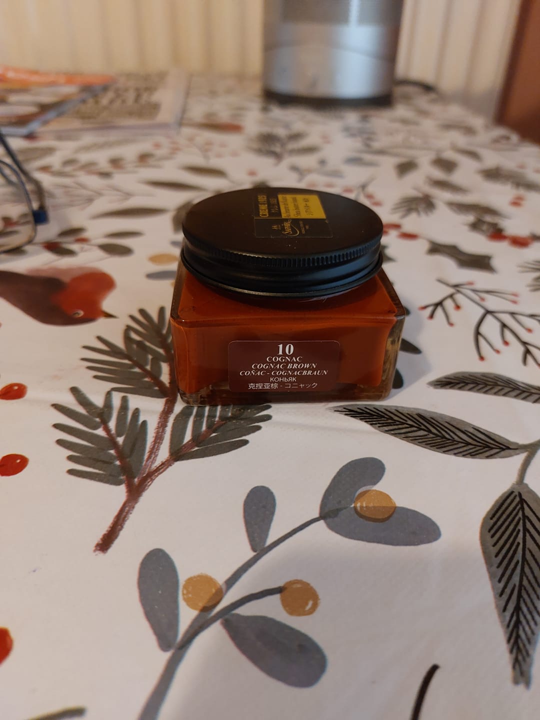 Customer photo review of Saphir Medaille D'or 1925 Shoe Cream