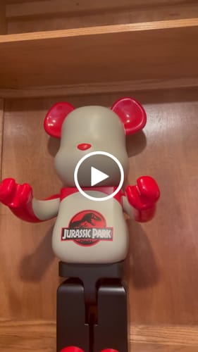 Customer video review of Jurassic Park 1000% Bearbrick by Medicom