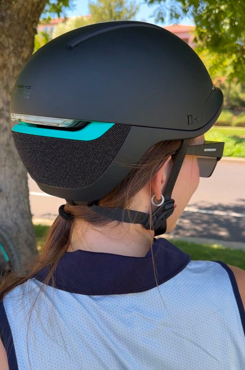 Customer photo review of Mercedes-AMG PETRONAS F1 Team Smart eBike Helmet