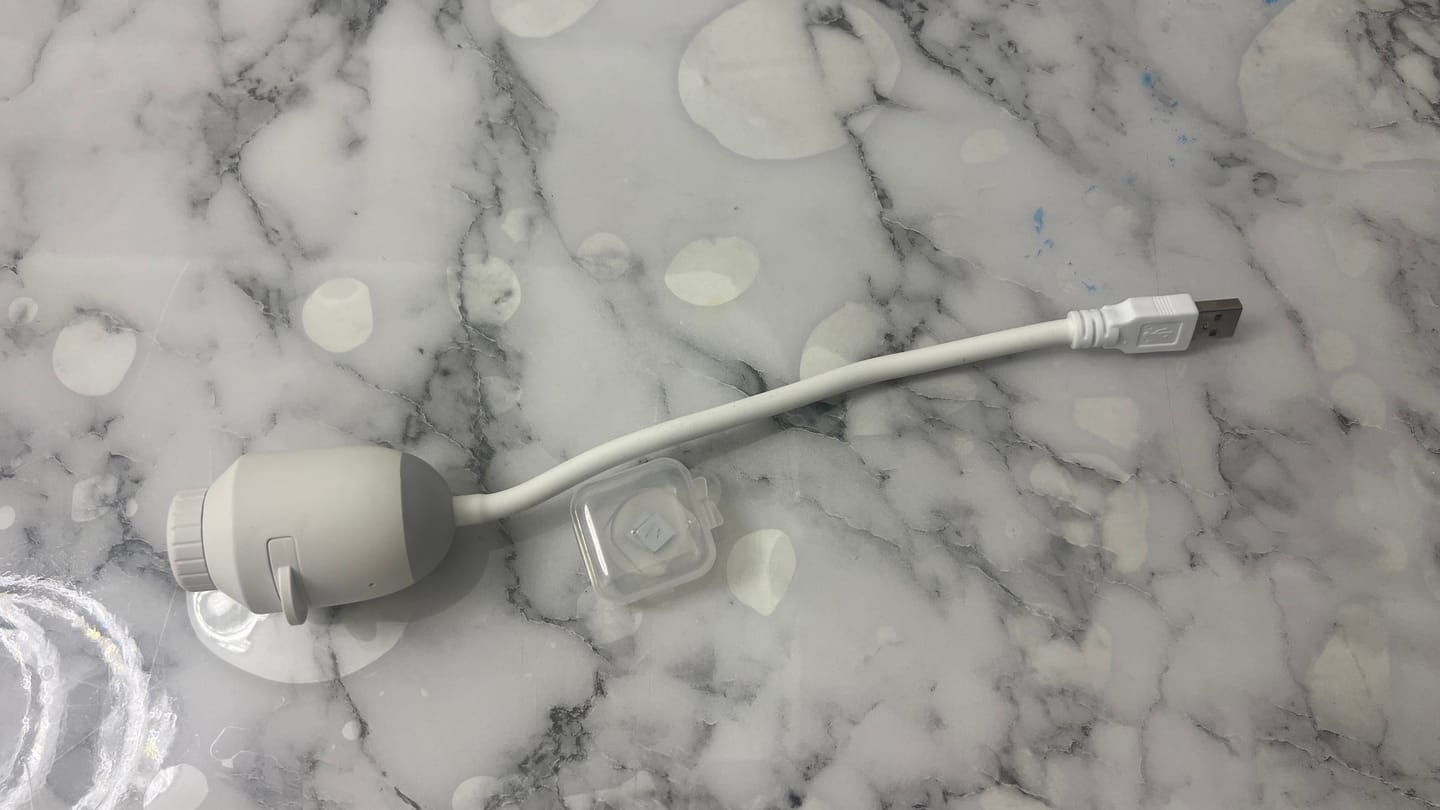 Customer photo review of USB Galaksi Projektör 2’si 1 Arada – LED Gece Lambası – 360° Ayarlanabilir 3 Değiştirilebilir Filmli LED Projektör