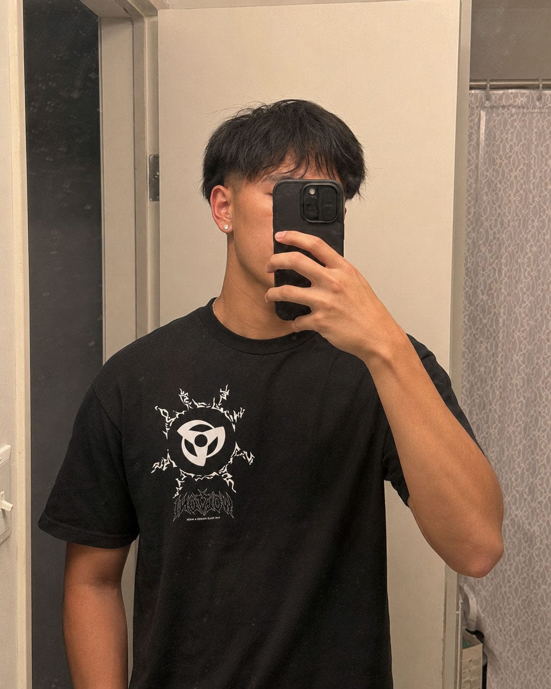 Customer photo review of Naruto | Hatake Kakashi Heavyweight T-Shirt