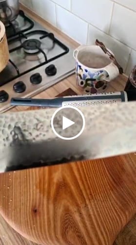 Customer photo review of Santoku knife, VG10 Stainless Steel, Tsuchime finish, Hayabusa range - Hatsukokoro