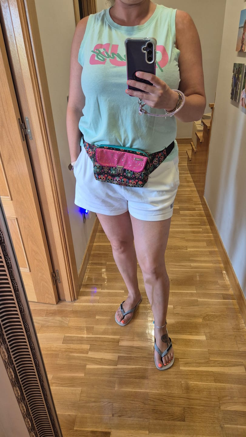 Customer photo review of Riñonera Urban "Special Skulls Colorfull" · Pieza Única Núm. 19238