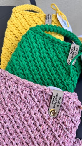 Customer photo review of Personalisierte Labels mit Chicago Screws - Kunstleder-Label mit Schrauben