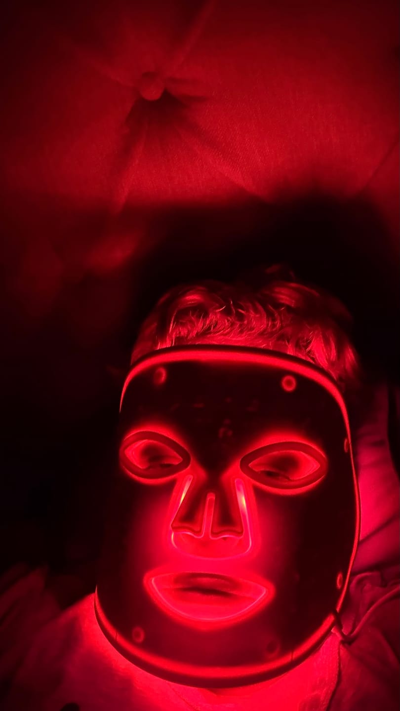 Customer photo review of Skinboosting LED mask