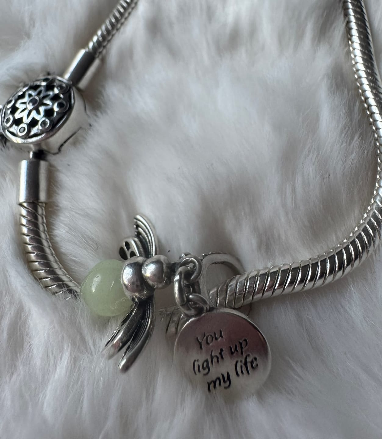 Customer photo review of Evangeline "Iluminas Mi Vida" Fluorescente