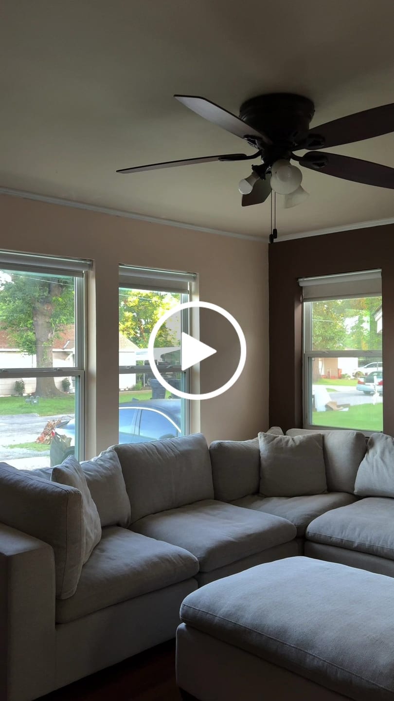 Customer video review of SmartWings Motorized Roller Shades 100% Blackout Linen