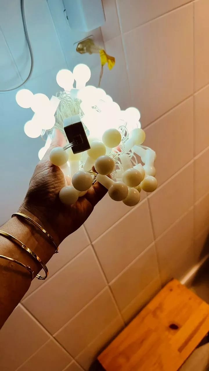 Customer photo review of Cordão de luzes decorativa Bivolt de Natal 6 metros