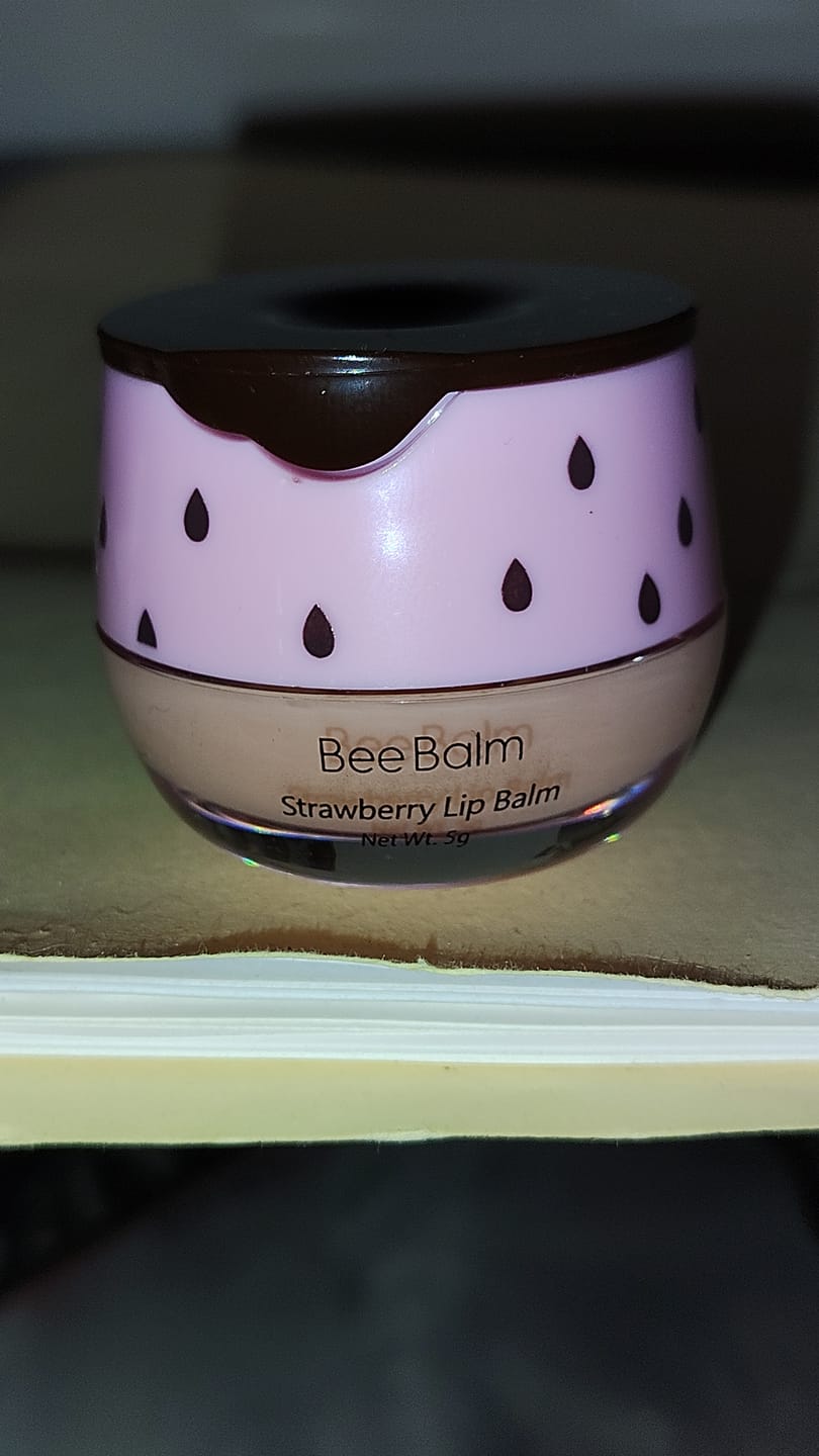 Customer photo review of Strawberry Bee Balm