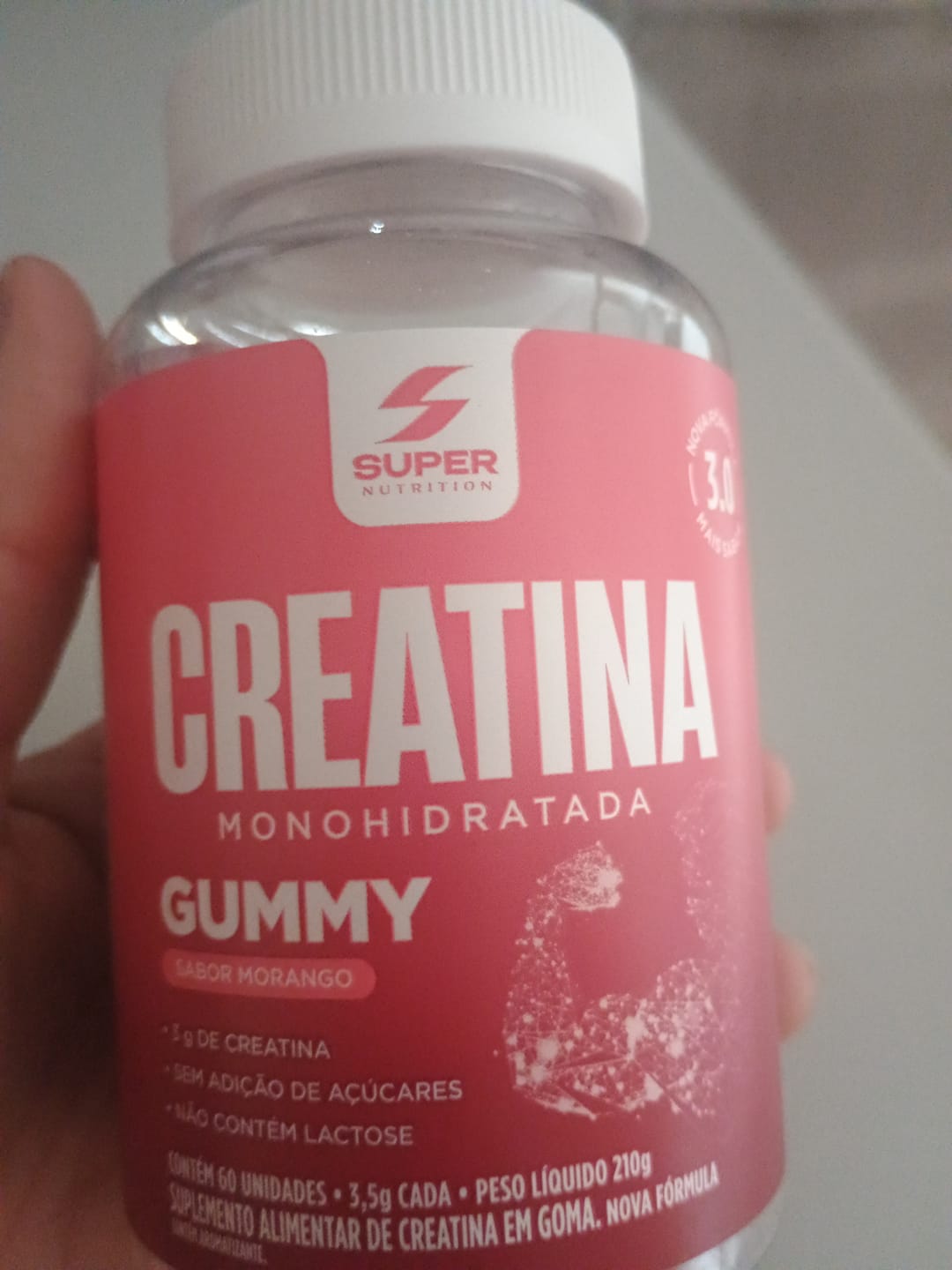 Customer photo review of Gummy Creatina Morango (60 gomas)