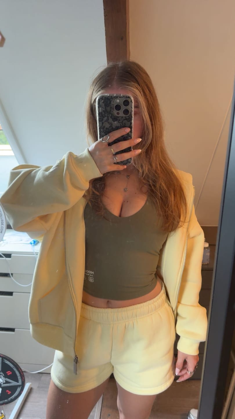 Recenzja zdjęcia klientki dotycząca koszulki ACTIVE HALTER TOP SAGE
