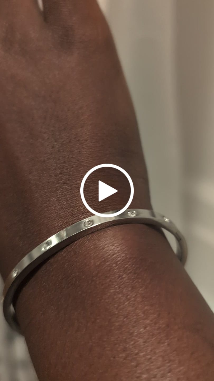 Customer video review of Vina Bracelet (Bundle)