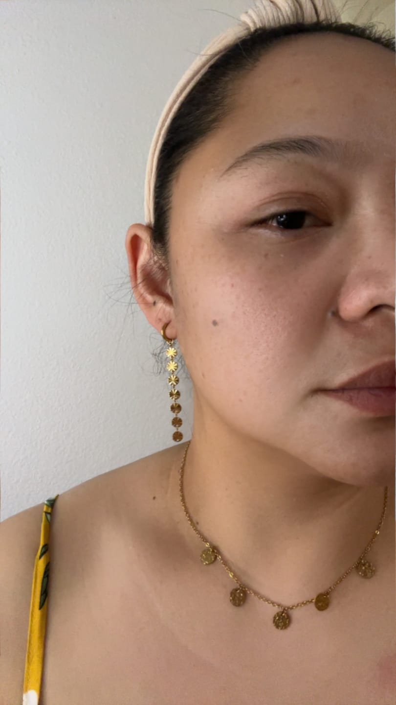 Customer photo review of Amari 18K Gold Disc Earrings